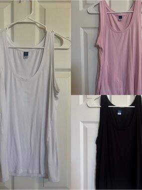 Old Navy Women's Tank Tops w/ Scoop Neck